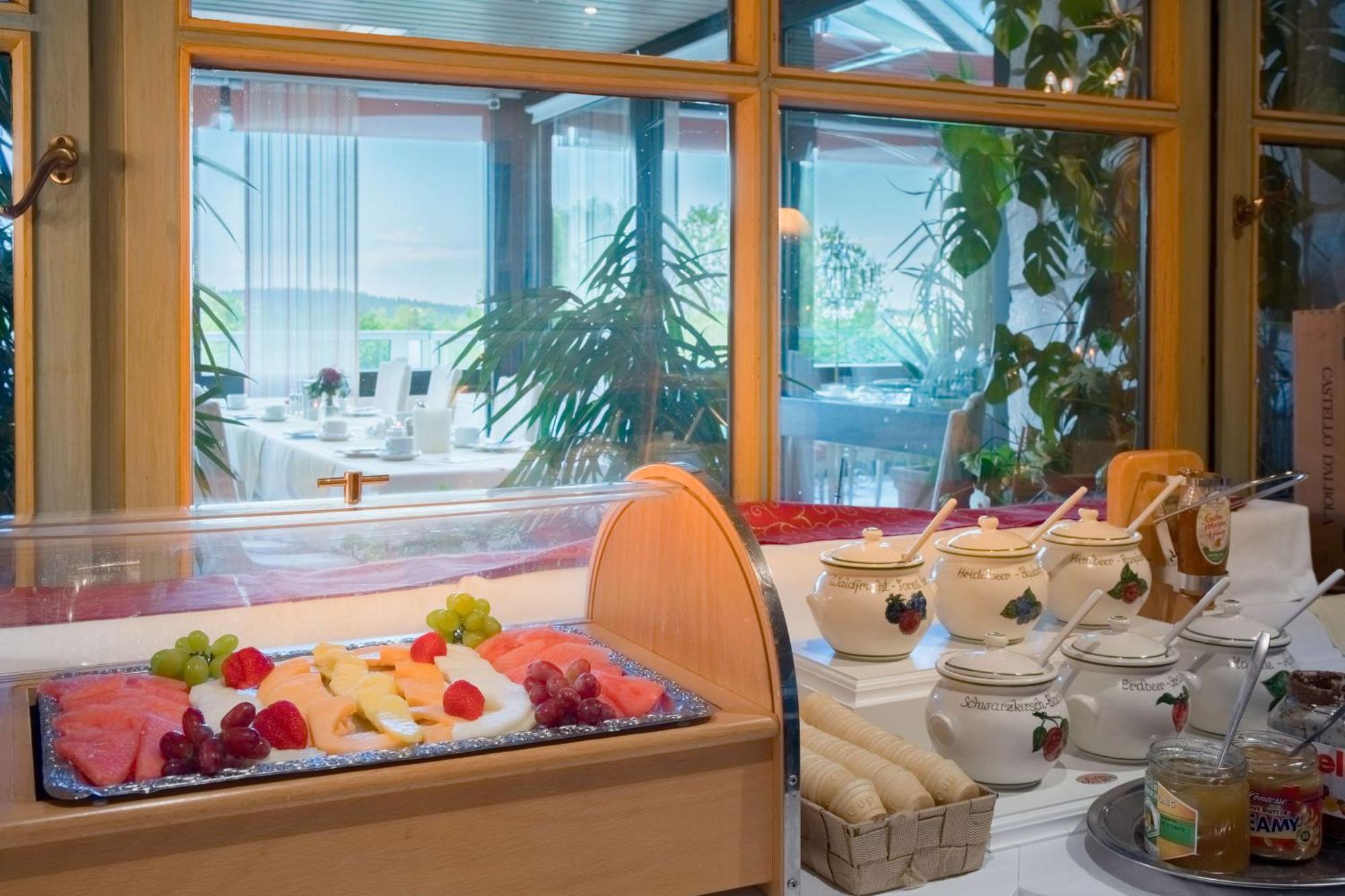Sure Hotel By Best Western Rhoen Garden Poppenhausen Exterior photo