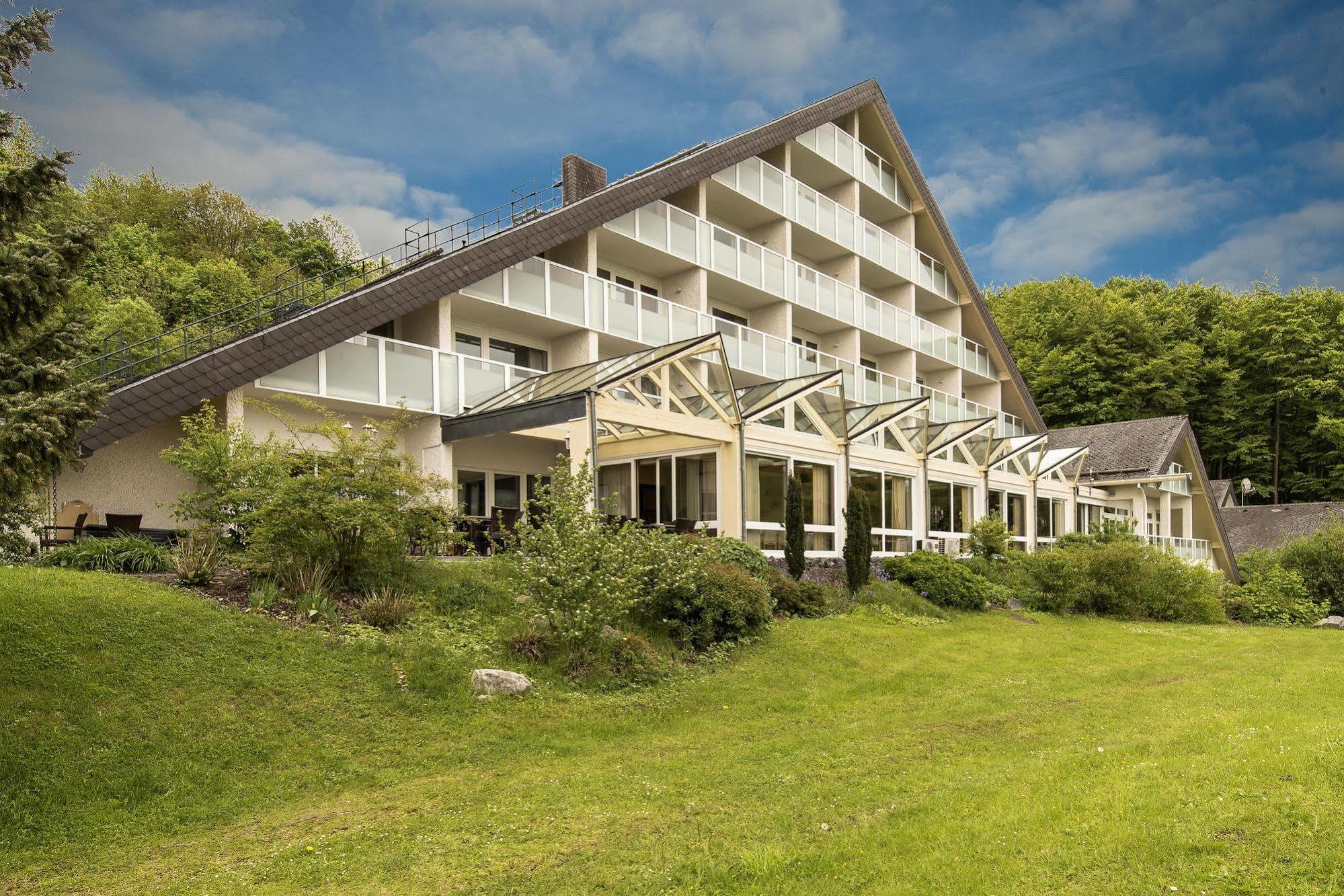 Sure Hotel By Best Western Rhoen Garden Poppenhausen Exterior photo
